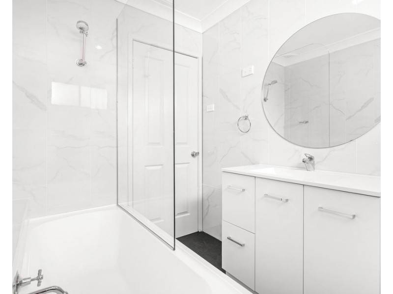 135 Lake Entrance Road, Barrack Heights NSW 2528