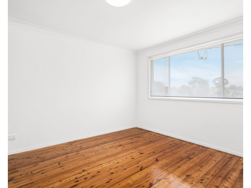 135 Lake Entrance Road, Barrack Heights NSW 2528