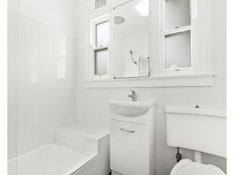 12 Carinmoney Avenue, Warilla NSW 2528