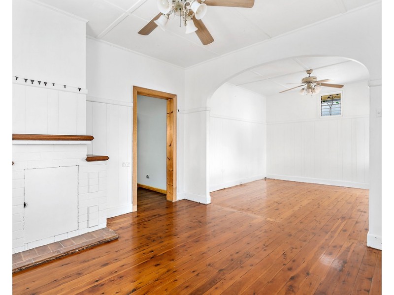 23 Lyne Street, Oak Flats NSW 2529