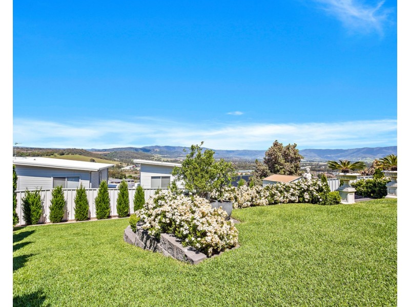 37 Albatross Drive, Blackbutt NSW 2529