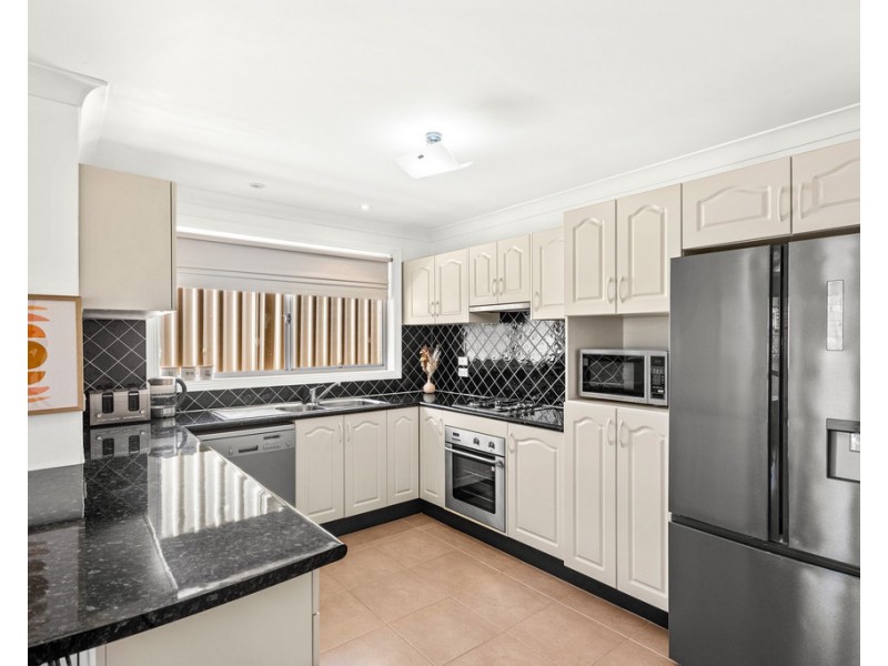 2/25 Byron Circuit, Flinders NSW 2529