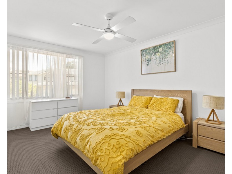 2/25 Byron Circuit, Flinders NSW 2529