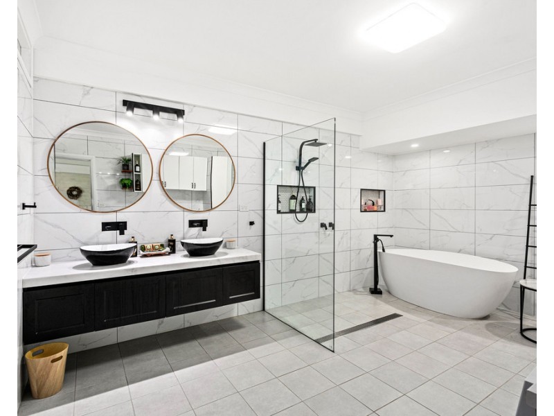 16 Darley Street, Shellharbour NSW 2529