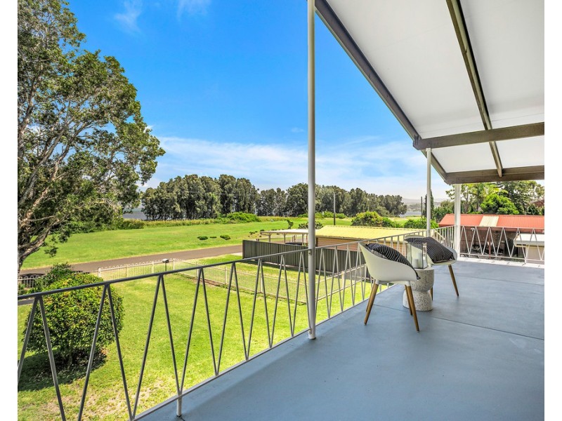 39 Purry Burry Avenue, Primbee NSW 2502