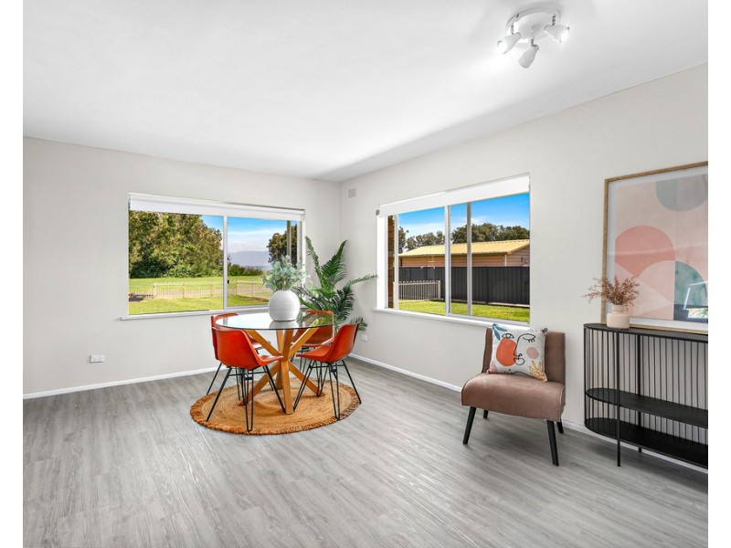 39 Purry Burry Avenue, Primbee NSW 2502
