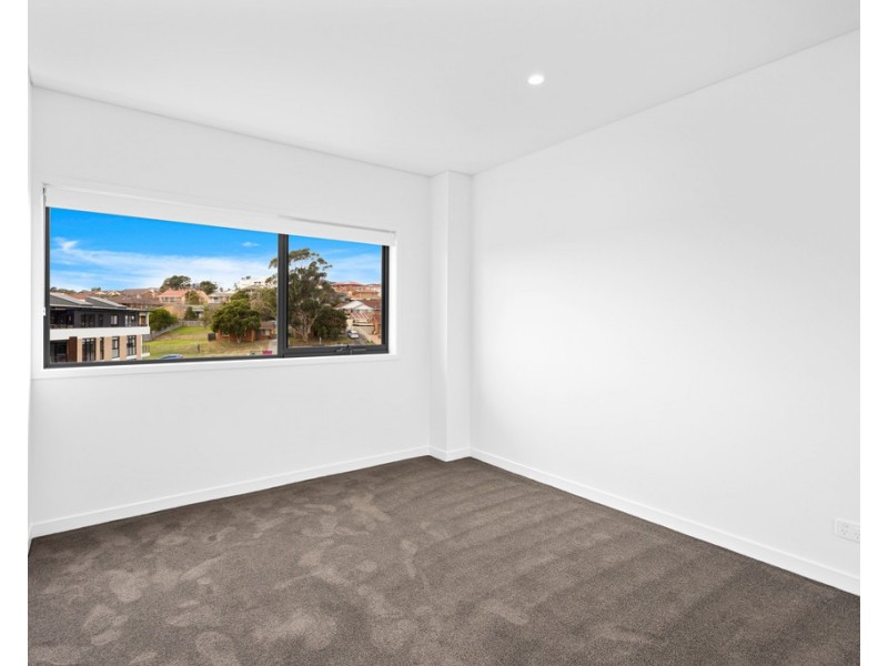 Unit 215/1 Evelyn Court, Shellharbour City Centre NSW 2529