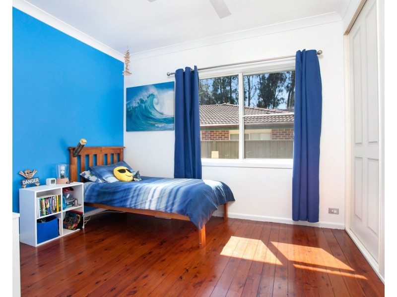 27 Central Avenue, Oak Flats NSW 2529