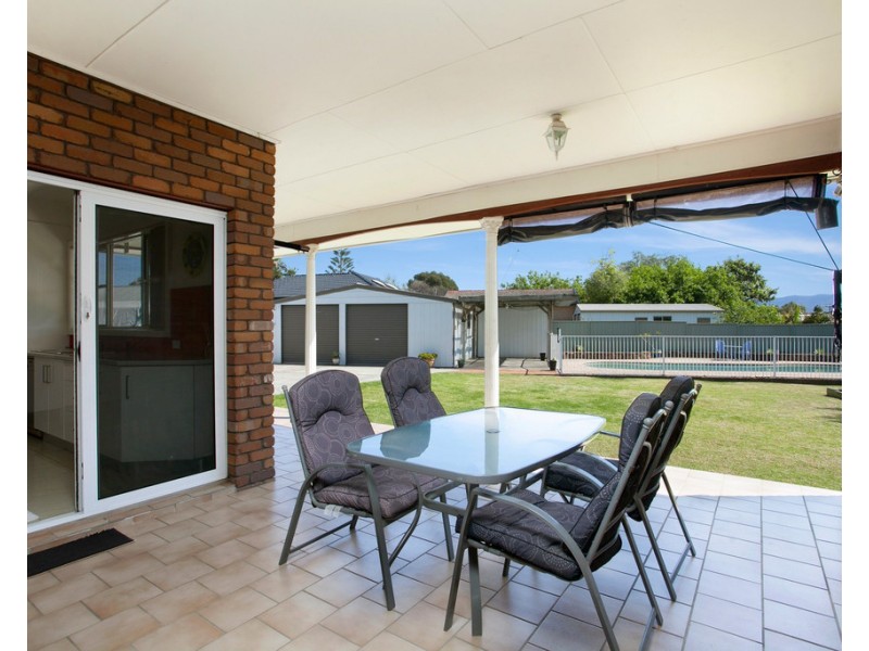 27 Central Avenue, Oak Flats NSW 2529