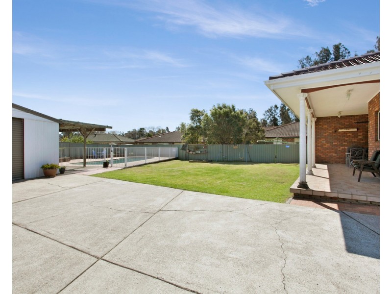 27 Central Avenue, Oak Flats NSW 2529