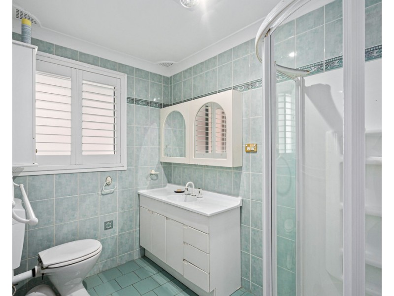 23 Gray Avenue, Mount Warrigal NSW 2528