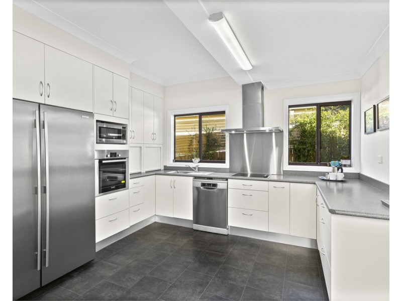 32 Risley Road, Figtree NSW 2525