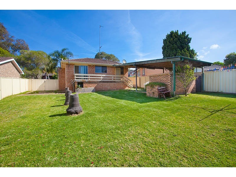 10 Woodlands Drive, Barrack Heights NSW 2528