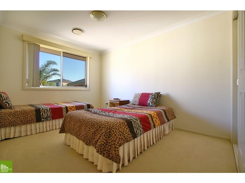 1/2 Hennesy Street, Flinders NSW 2529