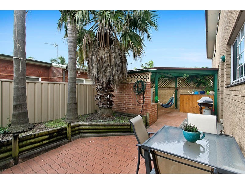 2/74 Peterborough Avenue, Lake Illawarra NSW 2528