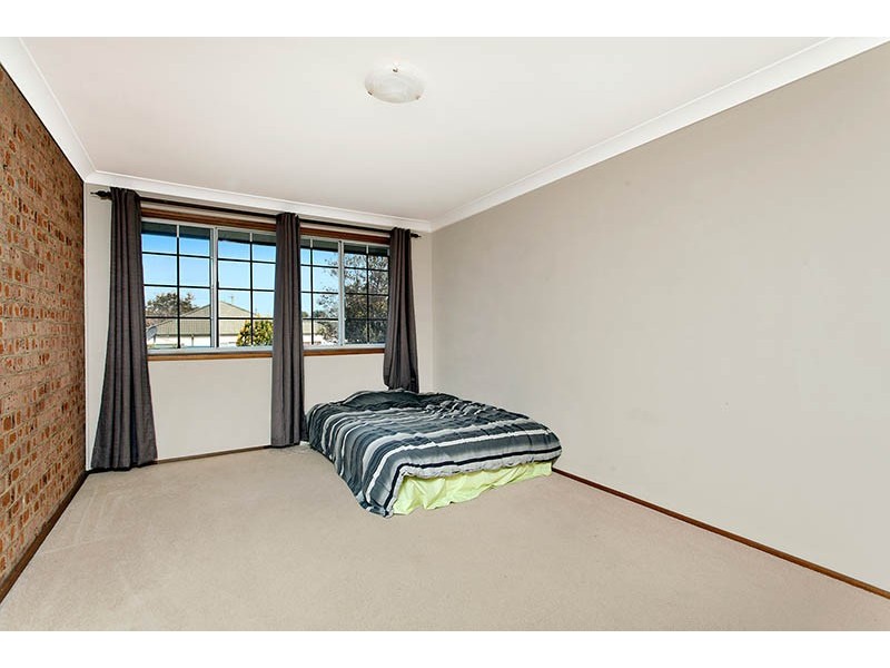 2/74 Peterborough Avenue, Lake Illawarra NSW 2528