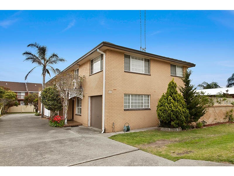 2/74 Peterborough Avenue, Lake Illawarra NSW 2528