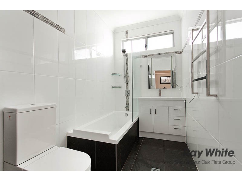 84 Addison Avenue, Lake Illawarra NSW 2528