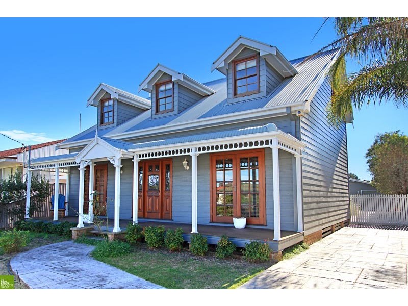 126 Pur Pur Avenue, Lake Illawarra NSW 2528