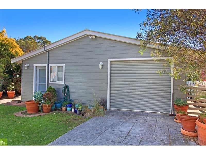 126 Pur Pur Avenue, Lake Illawarra NSW 2528