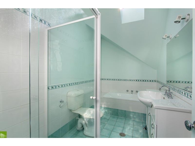 126 Pur Pur Avenue, Lake Illawarra NSW 2528