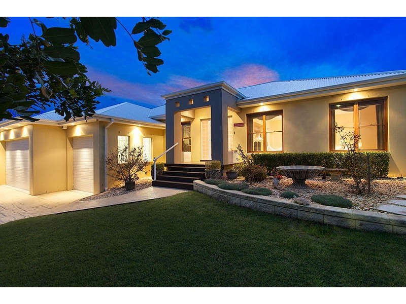 18 Larkin Crescent, Flinders NSW 2529