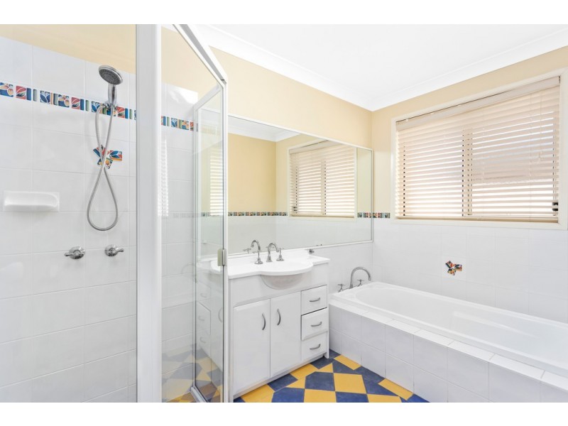 1 Woodburn Terrace, Flinders NSW 2529