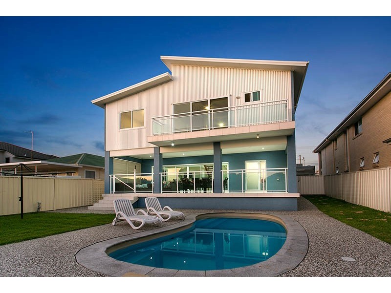 58 Woodford Avenue, Warilla NSW 2528