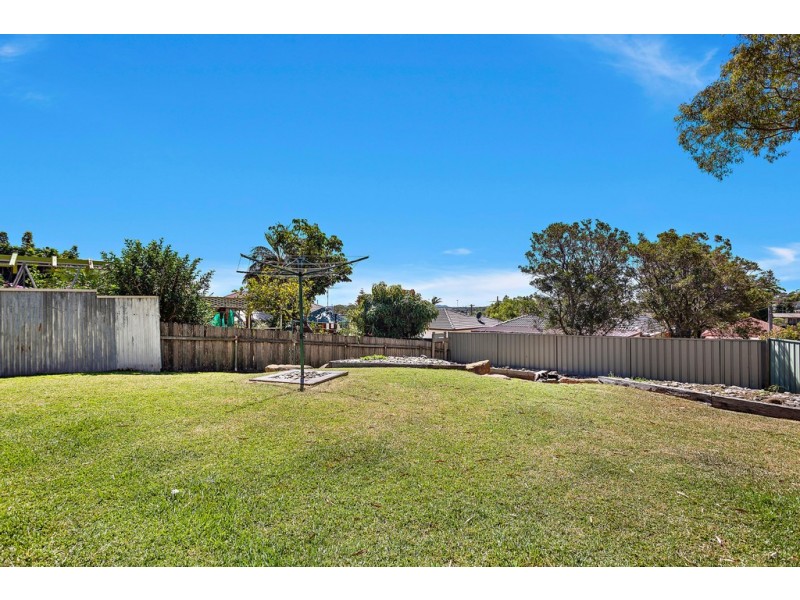 110 Landy Drive, Mount Warrigal NSW 2528