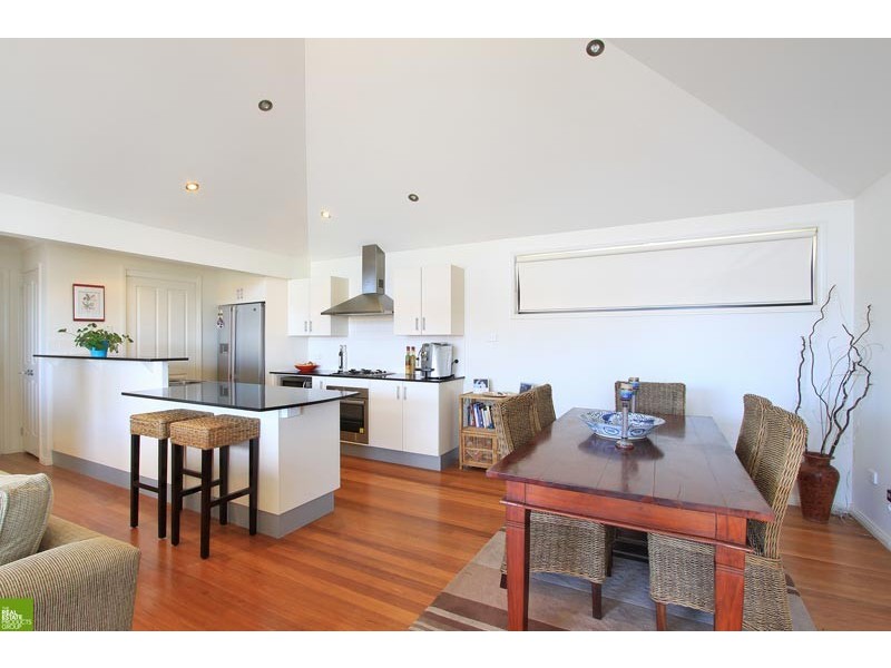 26a Little Lake Crescent, Warilla NSW 2528