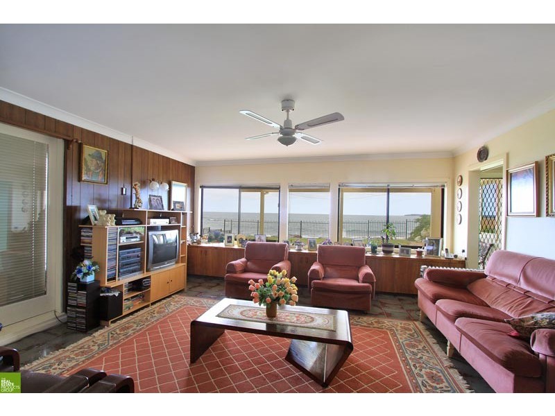 12 Shellcove Road, Barrack Point NSW 2528