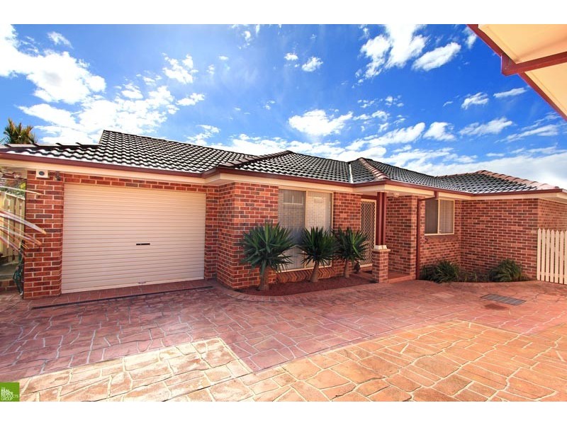 2/4 Cathie Close, Flinders NSW 2529