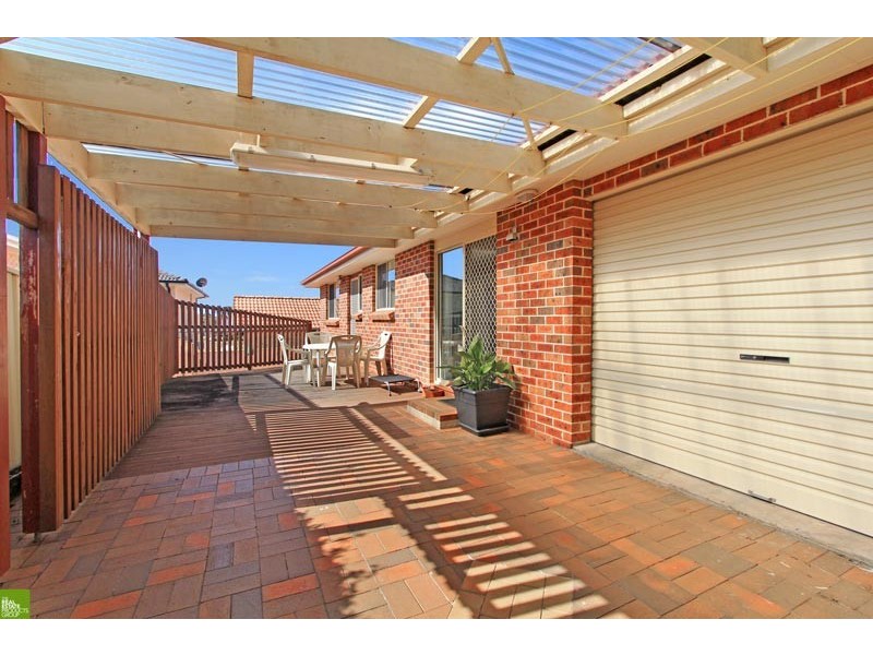 2/4 Cathie Close, Flinders NSW 2529