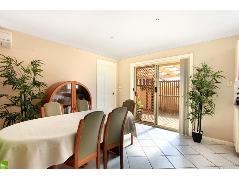 2/4 Cathie Close, Flinders NSW 2529