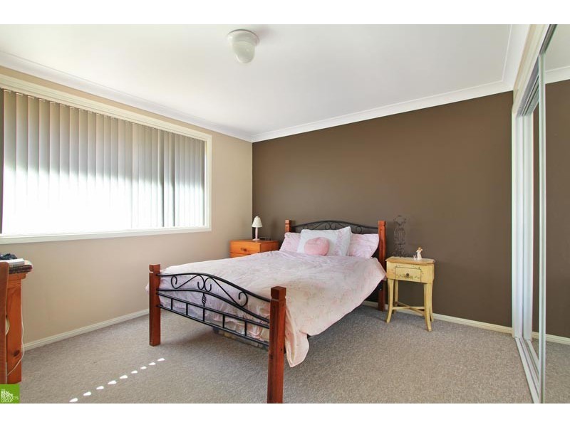 2/4 Cathie Close, Flinders NSW 2529