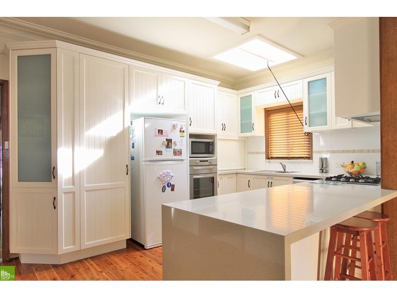 31 The Esplanade, Oak Flats NSW 2529