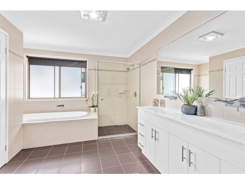 33 Killalea Drive, Shell Cove NSW 2529
