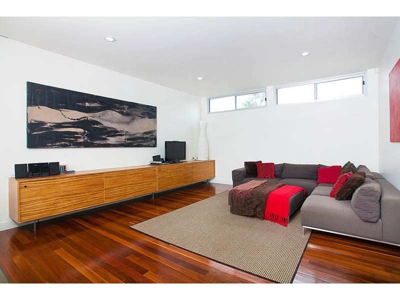 9 Bedarra Court, Shell Cove NSW 2529