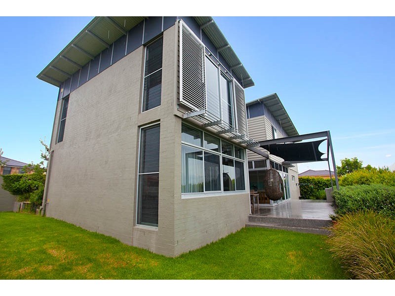 9 Bedarra Court, Shell Cove NSW 2529