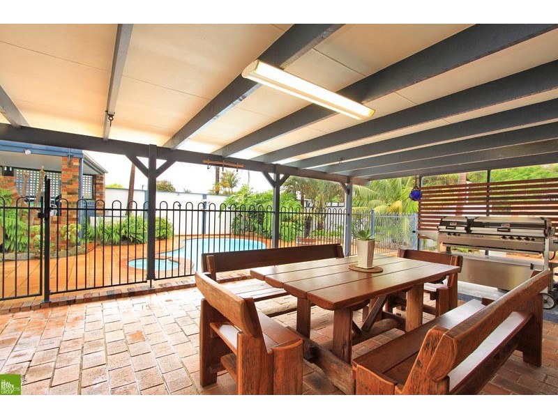 18 Joan Ave, Warilla NSW 2528