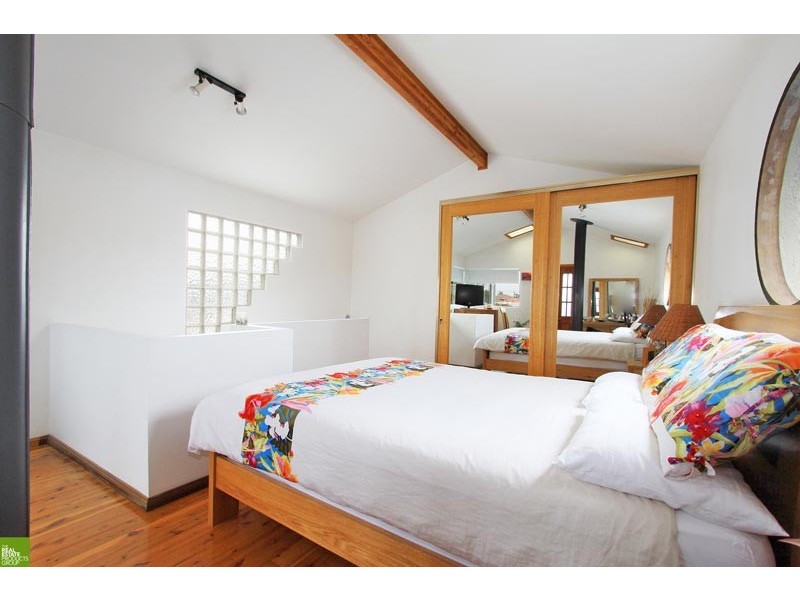 18 Joan Ave, Warilla NSW 2528
