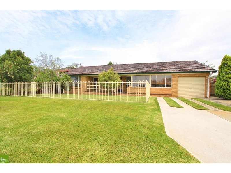 24 Bass Street, Barrack Heights NSW 2528