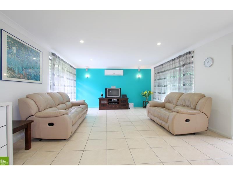 24 Bass Street, Barrack Heights NSW 2528