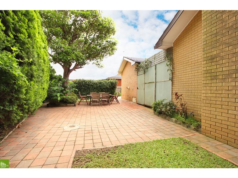 24 Bass Street, Barrack Heights NSW 2528