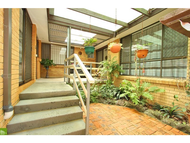 24 Bass Street, Barrack Heights NSW 2528