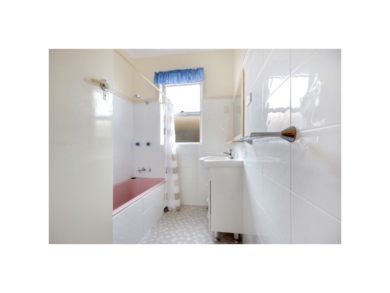 12 Helen Street, Warilla NSW 2528