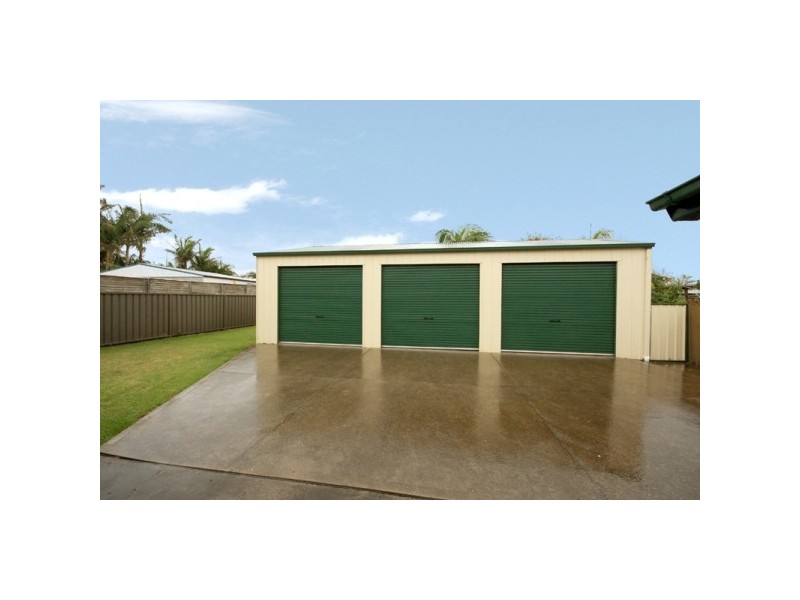 12 Helen Street, Warilla NSW 2528