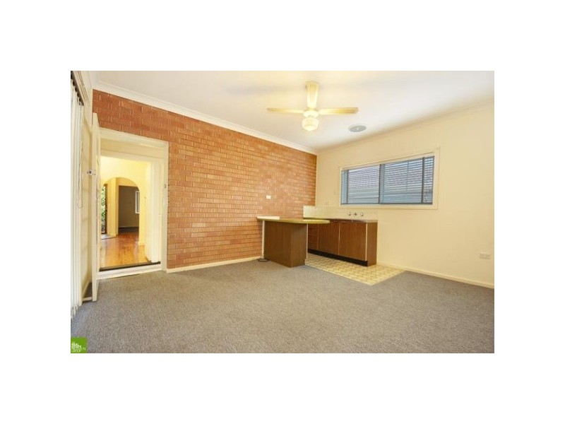 12 Helen Street, Warilla NSW 2528