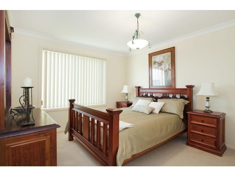 4 Banks Drive, Shell Cove NSW 2529