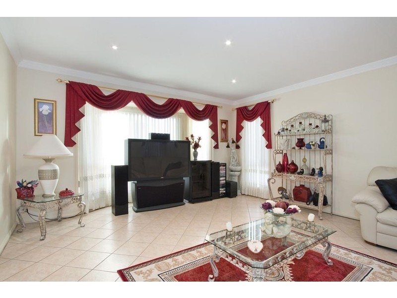 4 Banks Drive, Shell Cove NSW 2529